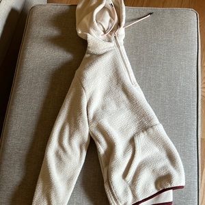 Warm jacket/sweatshirt from Colorado, Creme, Burgundy, and pink.